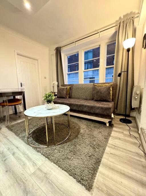 Centrally-Located Gem In Marble Arch, Лондон Екстериор снимка