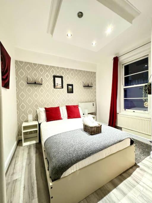 Centrally-Located Gem In Marble Arch, Лондон Екстериор снимка