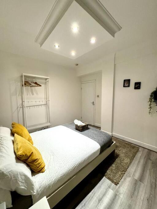 Centrally-Located Gem In Marble Arch, Лондон Екстериор снимка