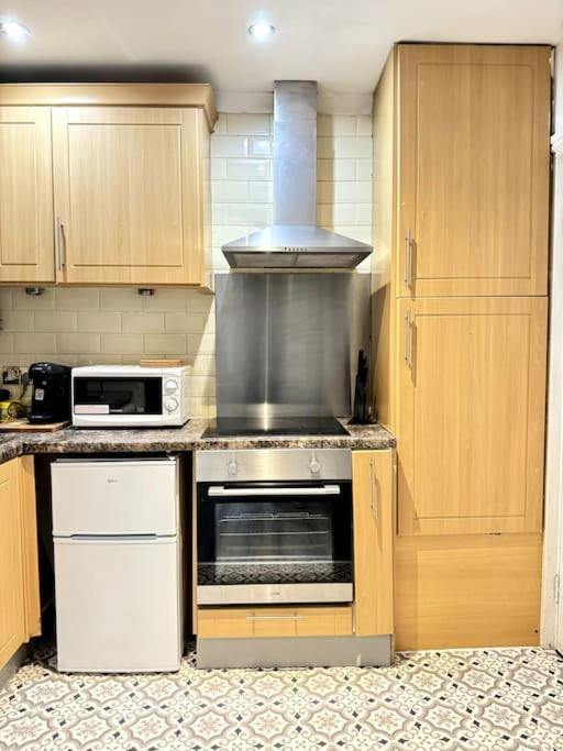 Centrally-Located Gem In Marble Arch, Лондон Екстериор снимка